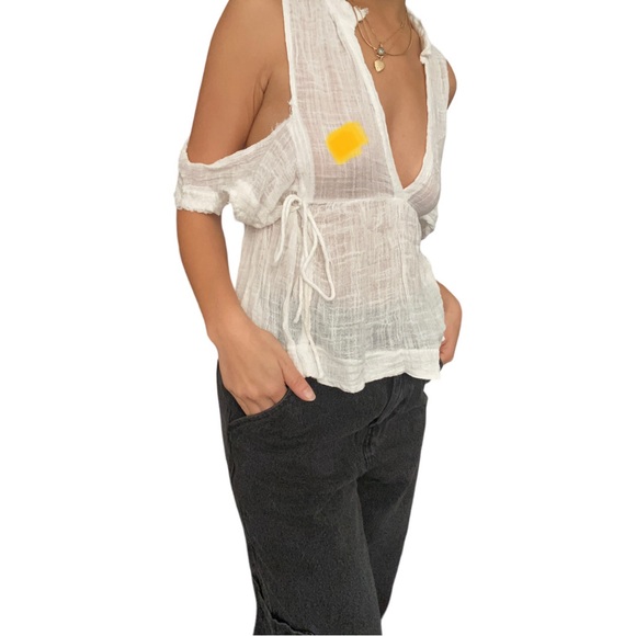 FREE PEOPLE ONE Flowy Empire Waist Top with Off the Shoulder Sleeves - Picture 3 of 13